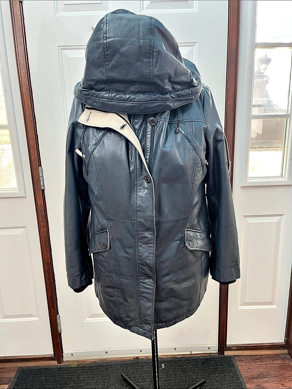 DANIER Hooded Leather Jacket in Navy Blue/Black